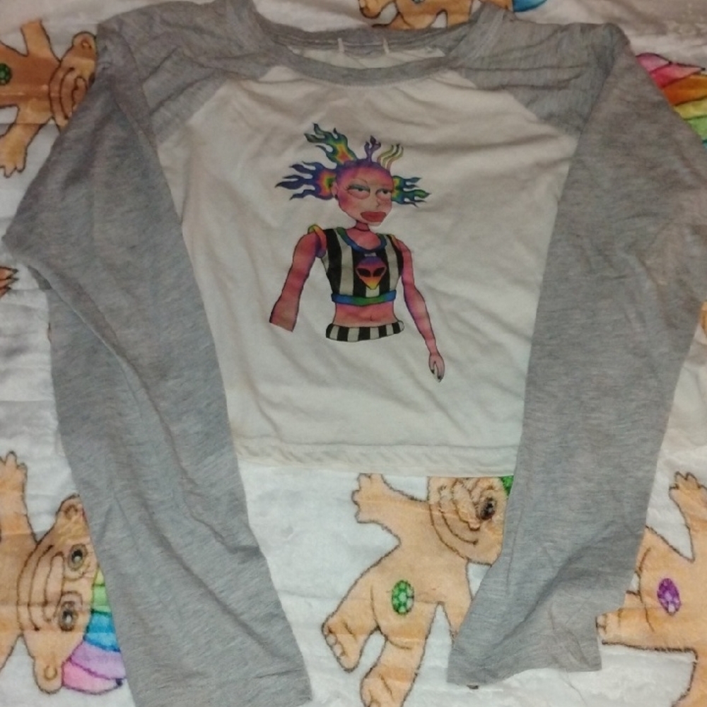 Trendy Graphic Long Sleeve Tee - Gray and White